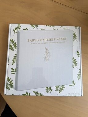 Baby's Earliest Years Memory Book